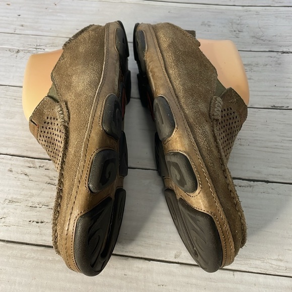 Unisex Olukai Moloa Kohana Drop-in Heel Loafer - Picture 6 of 16